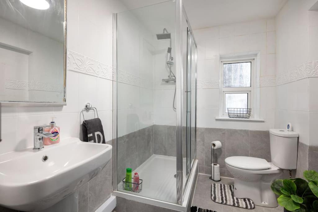 2A - Bright & Airy 2 Bed Flat - 20 Mins To Central Londýn Exteriér fotografie